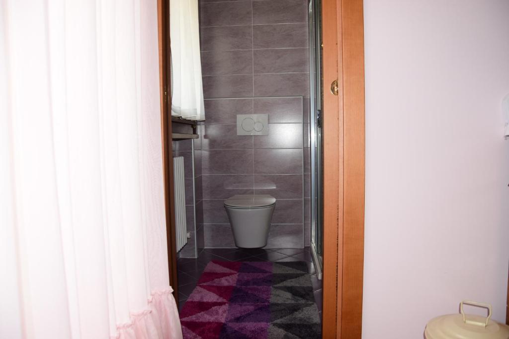 Koupelna v ubytování B&B Il Glicine Fiorito