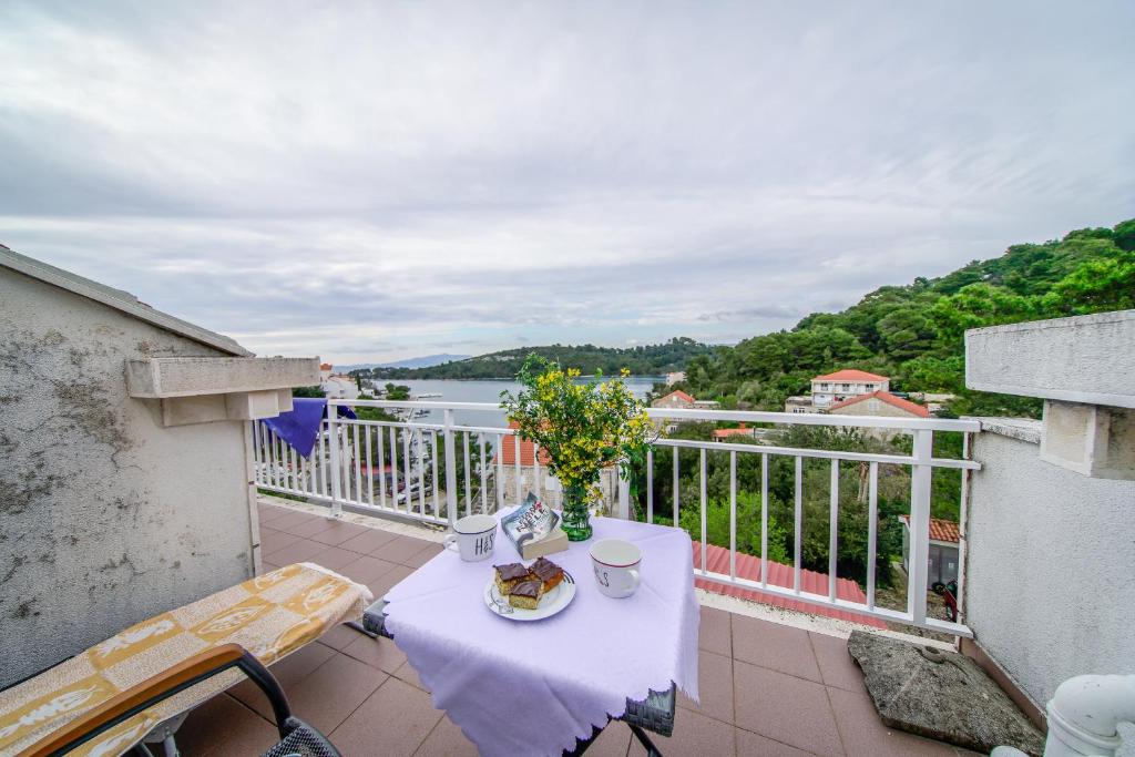Balkón nebo terasa v ubytování Guest House Matana Pomena