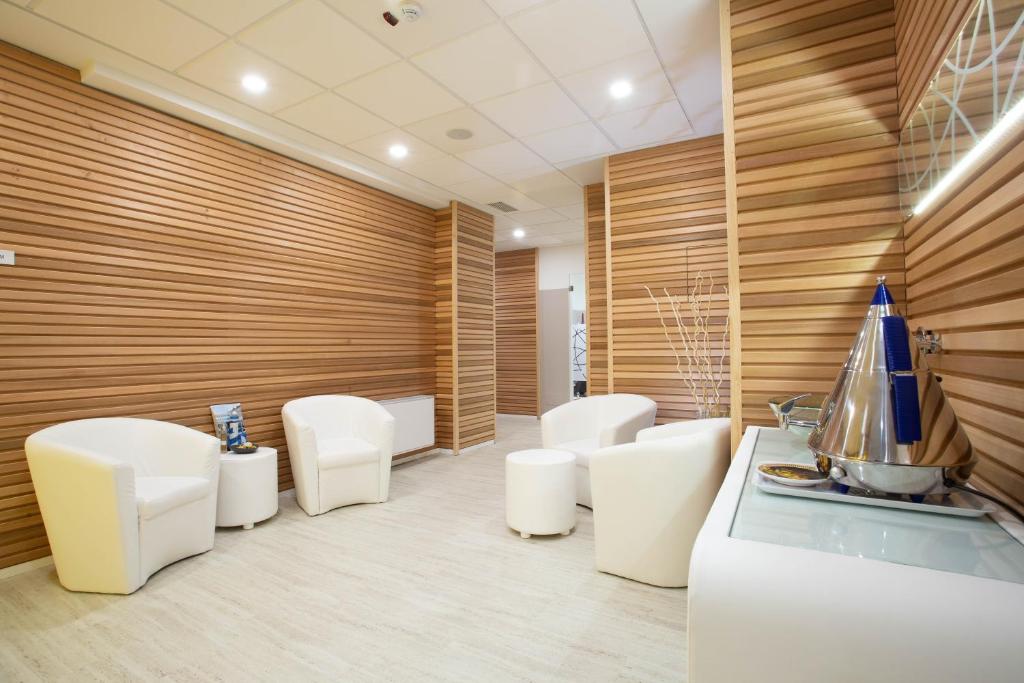 TV a/nebo společenská místnost v ubytování Hotel Abano Astoria