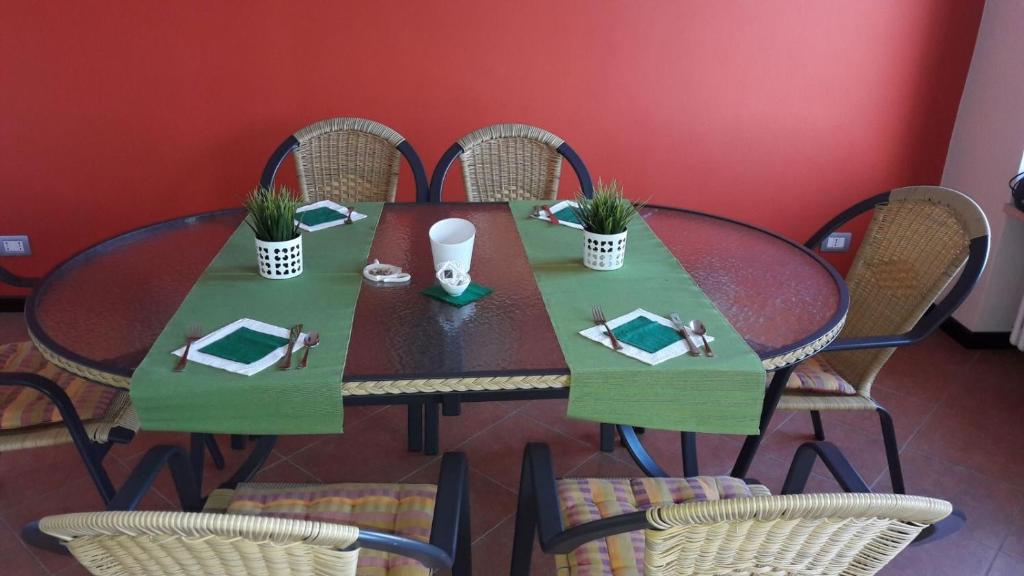 Restauracja lub miejsce do jedzenia w obiekcie B&B Bella Vista