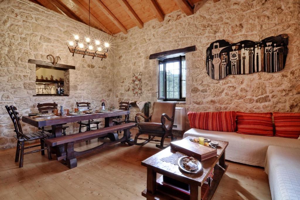Posezení v ubytování Traditional Villa Fioretta