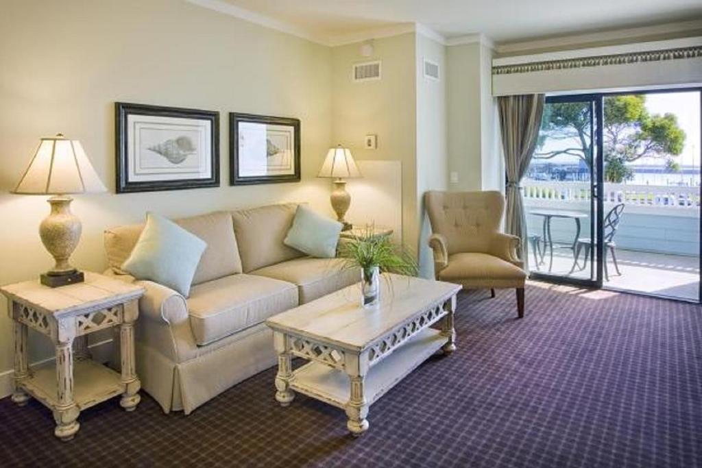 Oceano Hotel and Spa Half Moon Bay Harbor - King Room With Marina View