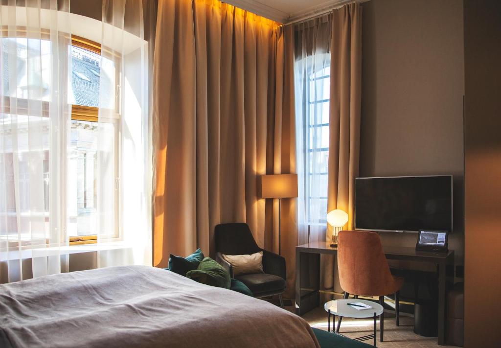 
Deluxe Room City View
