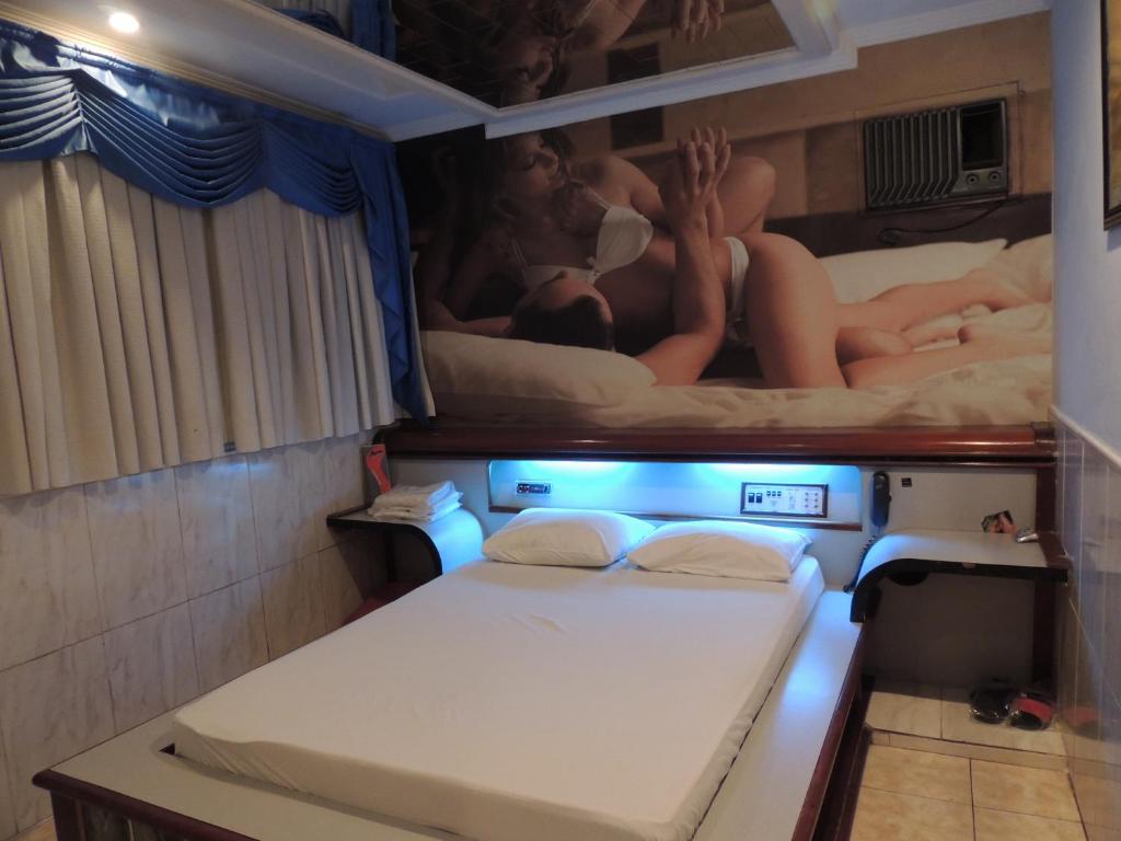  America Motel (ADULT ONLY)