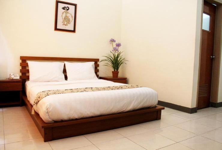 Grand Cepu Hotel - Deluxe King Room