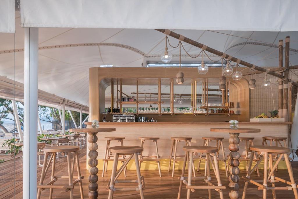 SALA Samui Chaweng Beach Resort - 6