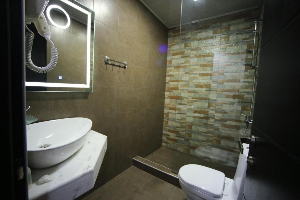 Vannituba majutusasutuses West Tower Hotel