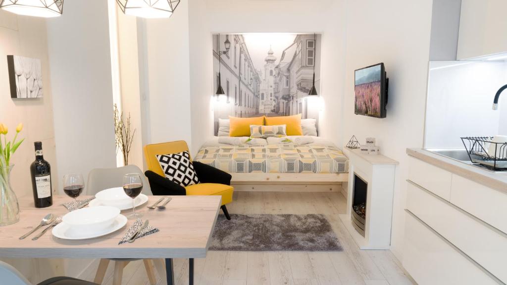 Gallery image of Luxury Studio 24 in Győr