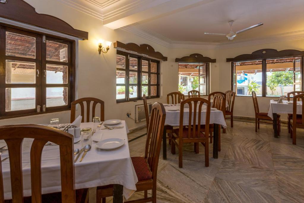 Restaurace v ubytování Rendezvous Beach Resort Panjim