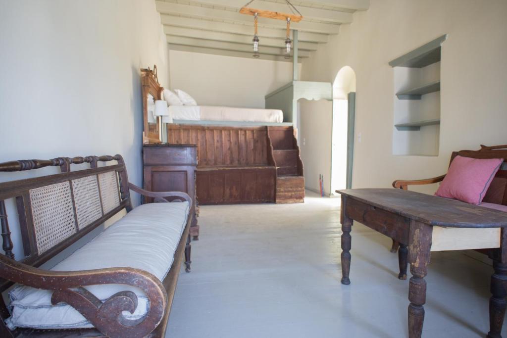 Posezení v ubytování Pyrgos Stone House