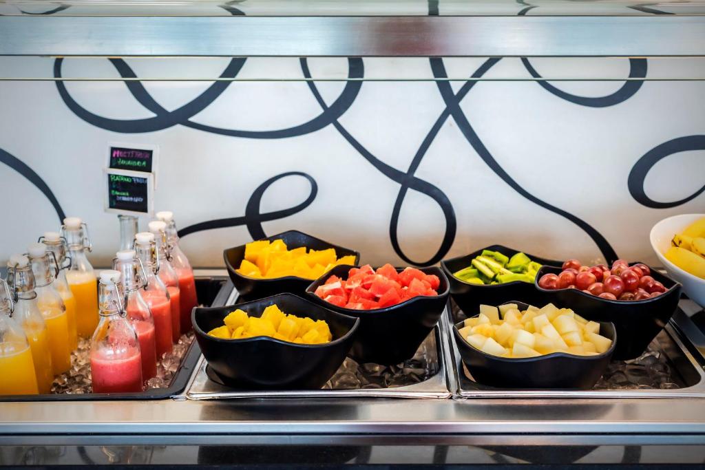 Hotel Zentral Castellana Norte - Resim 27