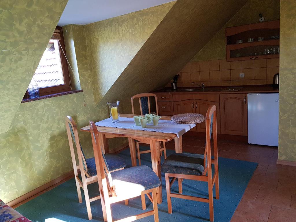 Kuchyňa alebo kuchynka v ubytovaní RAJSKA PRZYSTAŃ
