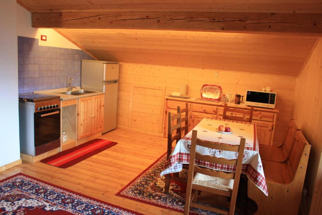 Kuchyň nebo kuchyňský kout v ubytování Albergo Diffuso Faller
