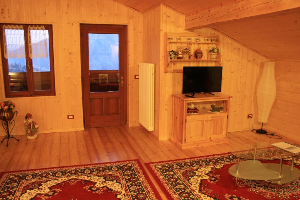 TV a/nebo společenská místnost v ubytování Albergo Diffuso Faller