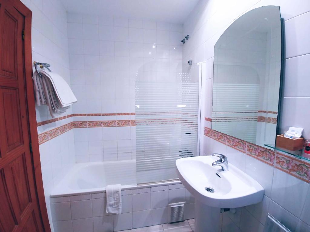 Hotel San Francisco, Molina de Aragón, Spain - Booking.com