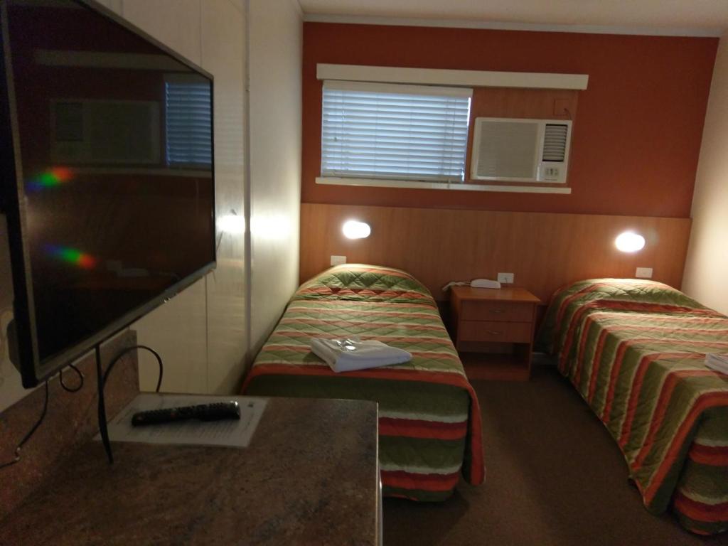 Motel Monaco - Single Room