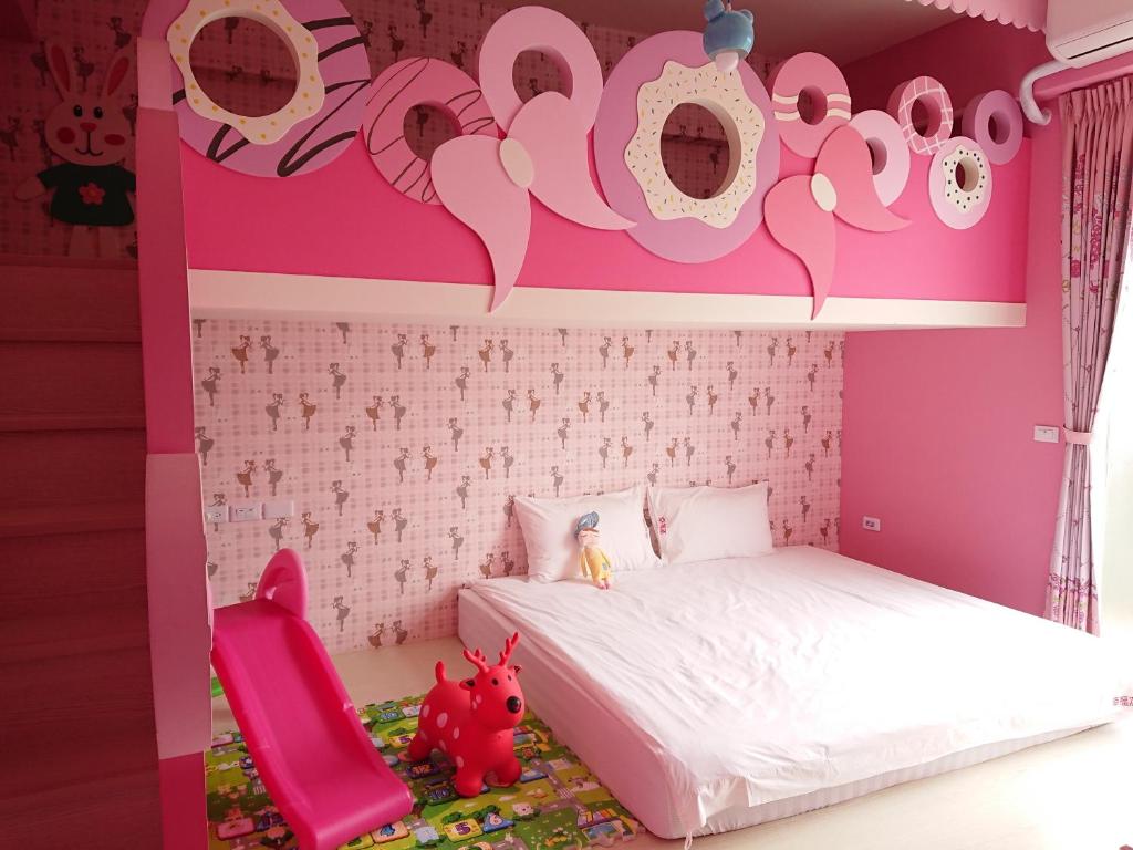 Letto o letti in una camera di The Railroad Runs
