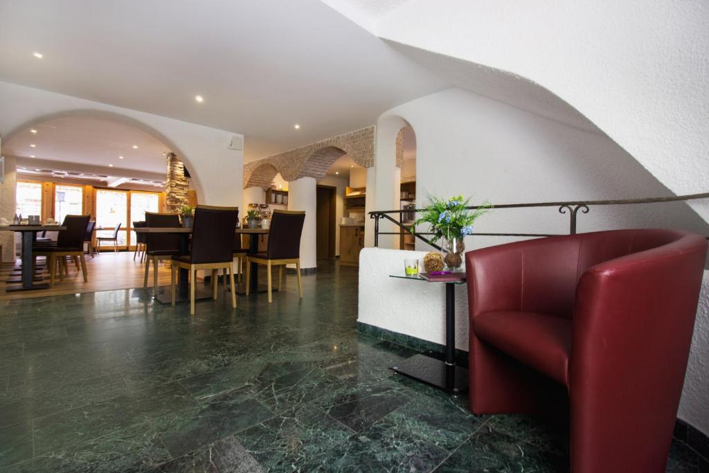 Posezení v ubytování Hotel Alp Inn - Chiemgaukarte inclusive