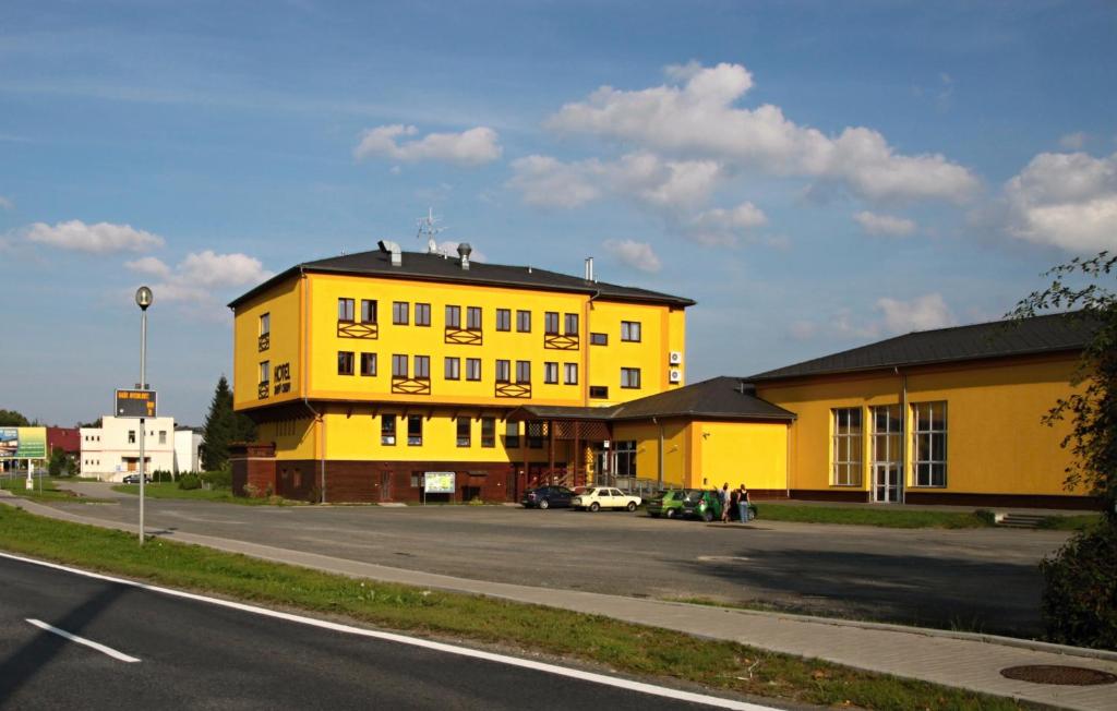 Budova, kde se hotel nachází