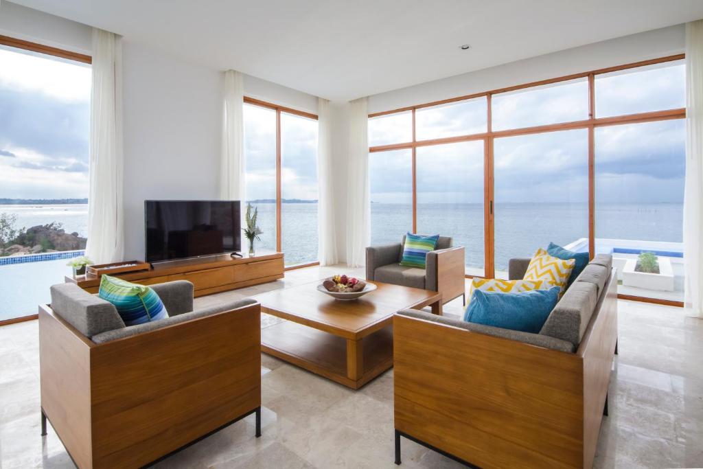 TV a/nebo společenská místnost v ubytování Montigo Resort Nongsa
