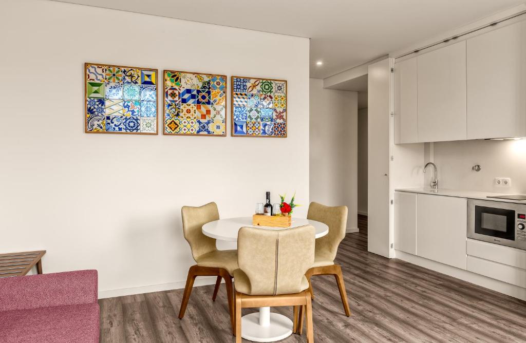 296 Heritage Apartments - 5