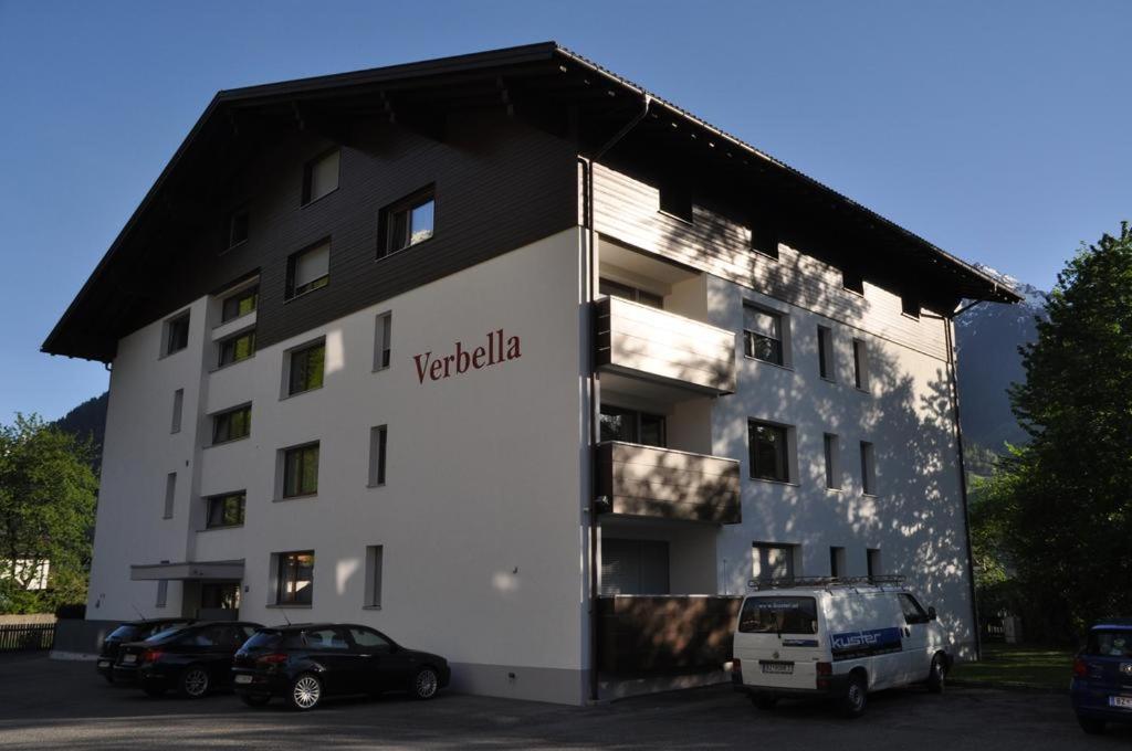 The building in which Az apartmant is located