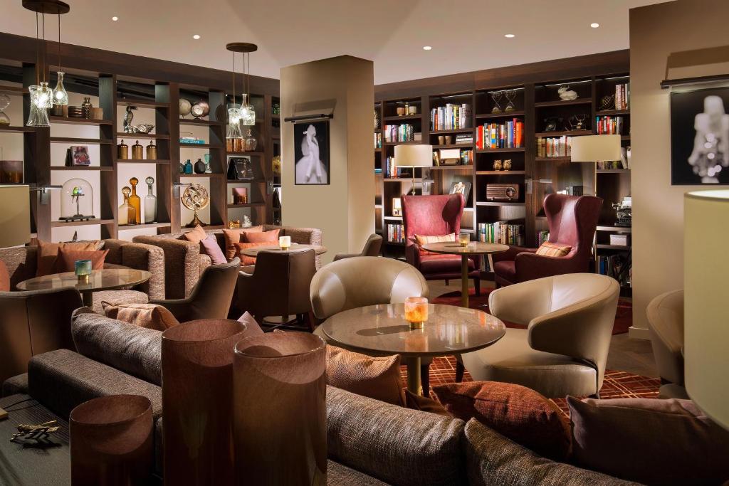 Lounge nebo bar v ubytování Acasa Suites