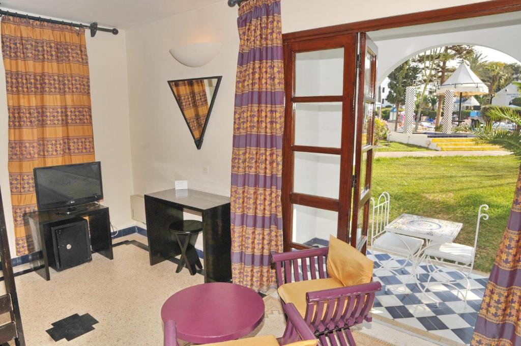 Coin salon dans l'établissement El Pueblo Tamlelt