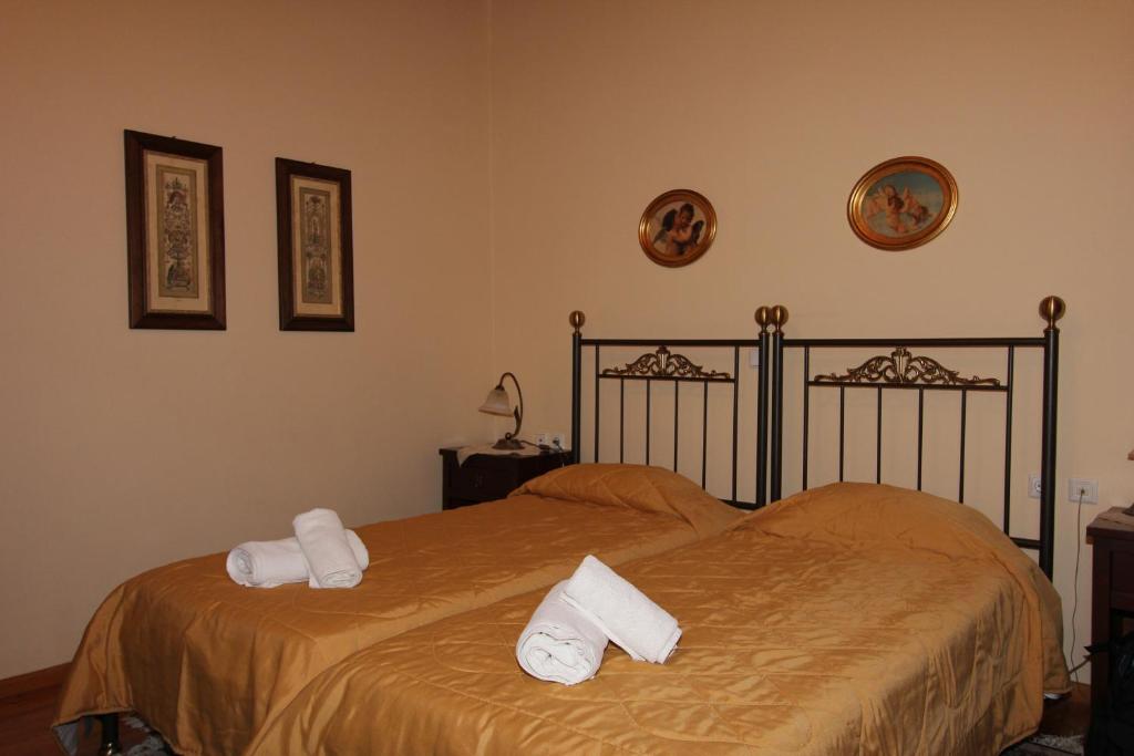 Letto o letti in una camera di Polyxenia Hotel