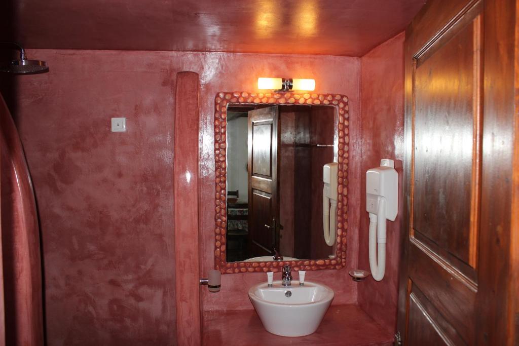 Łazienka w obiekcie Laokasti Villas