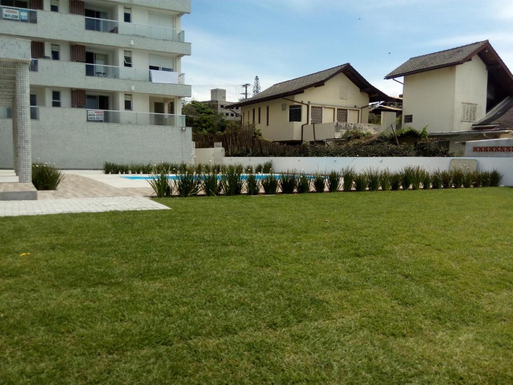  Apto pé na areia 6 pessoas