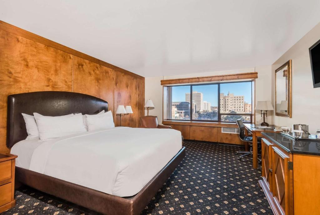 The Antlers, A Wyndham Hotel - 