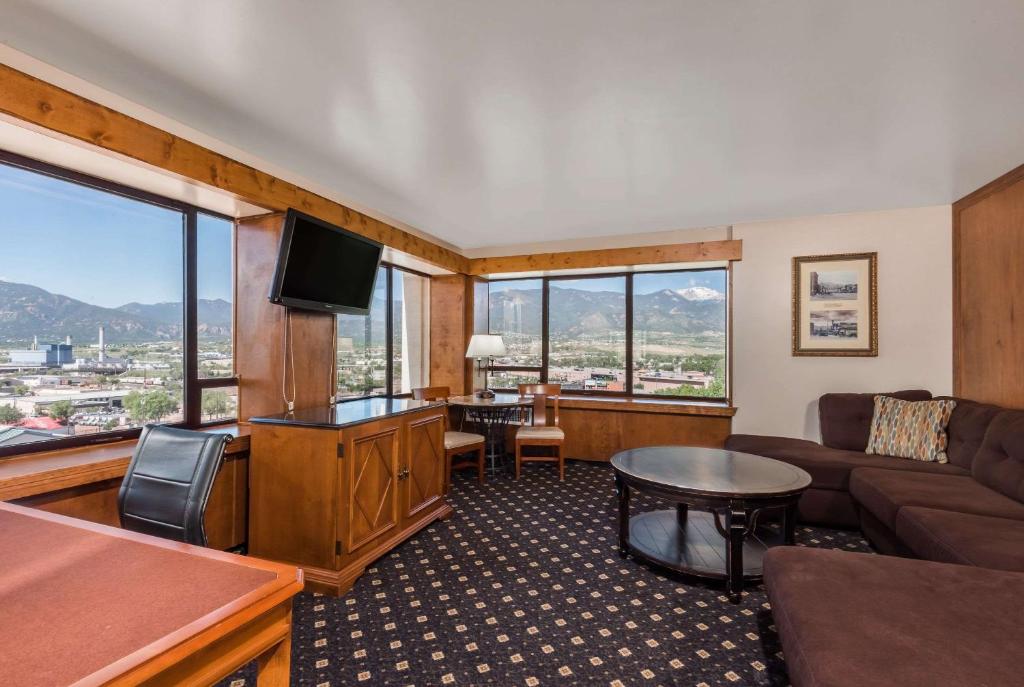 The Antlers, A Wyndham Hotel - 