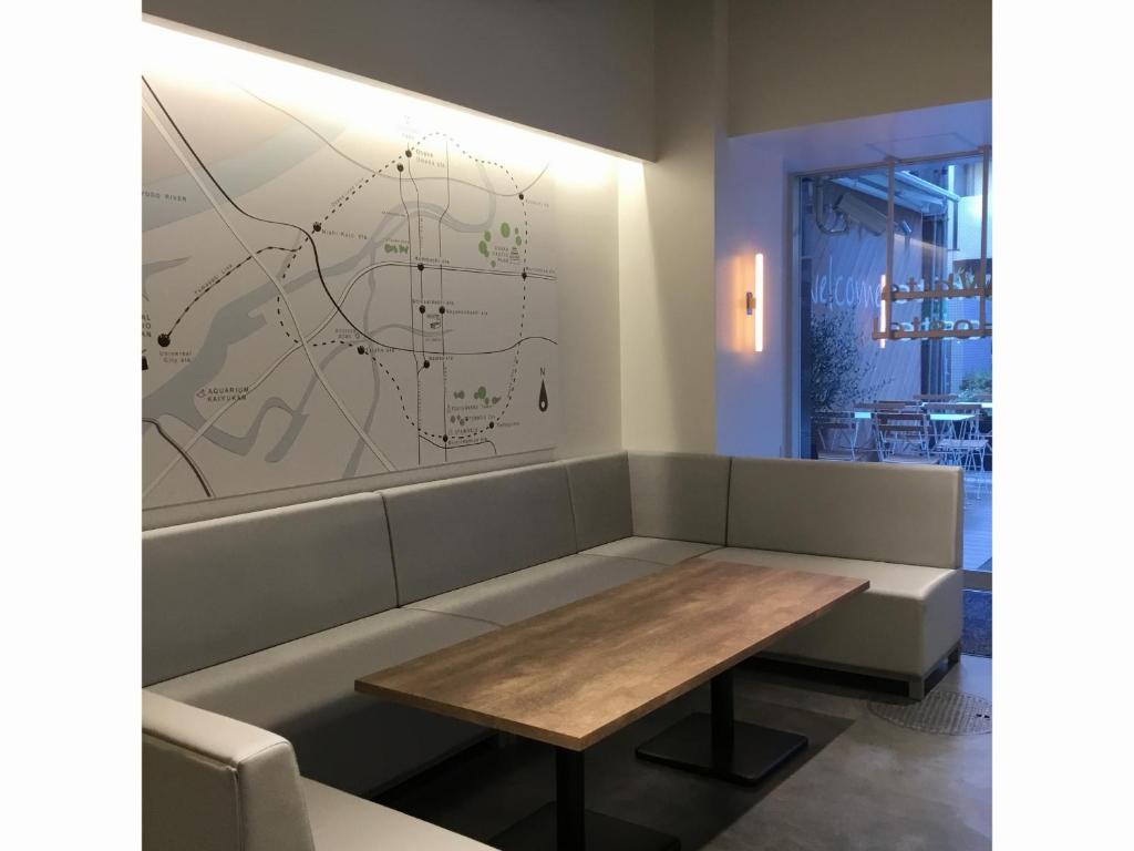 Posezení v ubytování White Hostel Shinsaibashi