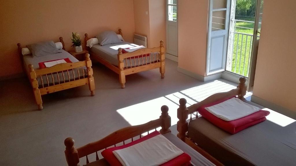 Domaine de Surgy - Quadruple Room With Garden View