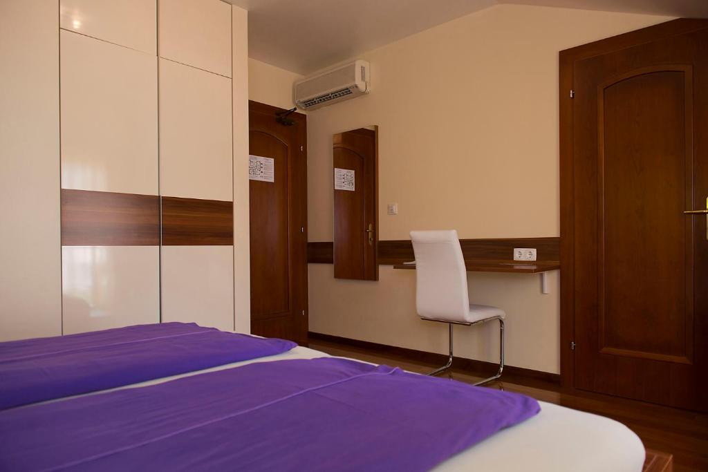 Pansion Maestral - 13