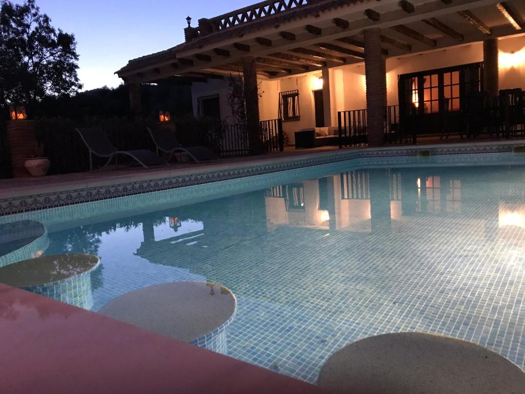 Basen w obiekcie Villa Zahar lub w pobliżu