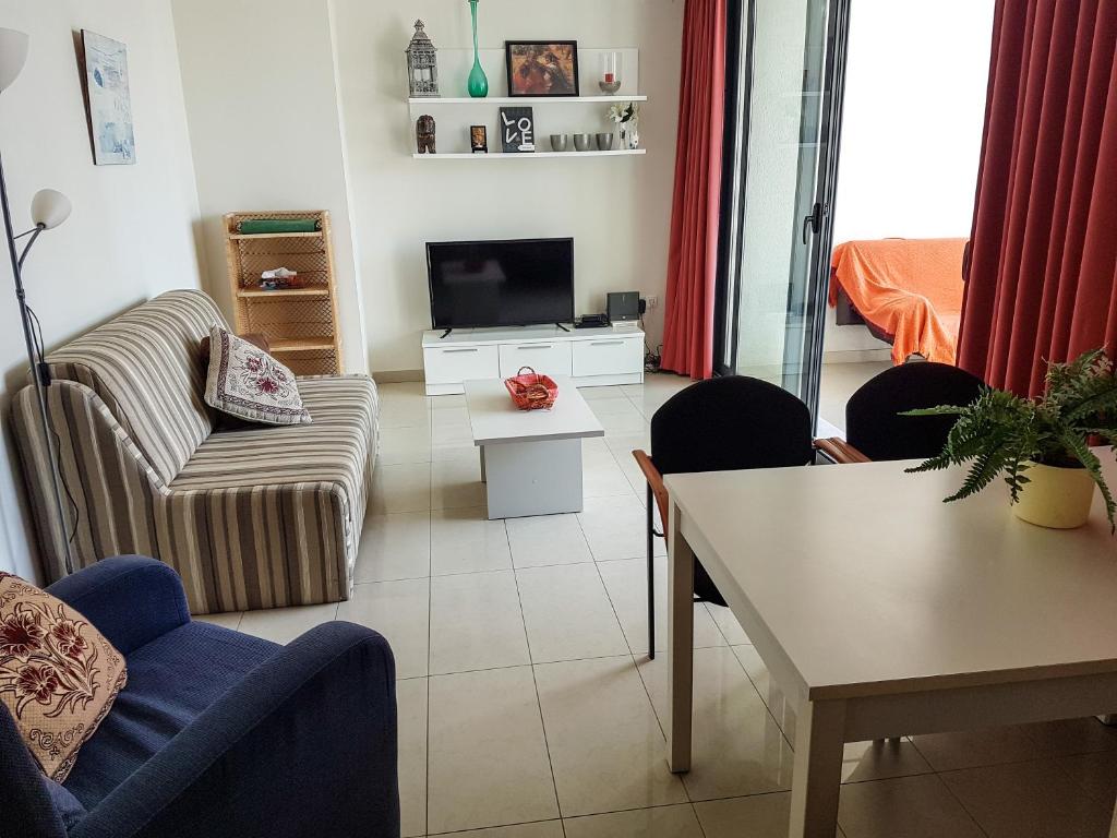 GEMELOS 26 APARTMENTS - Benidormland - Apartment With Pool View
