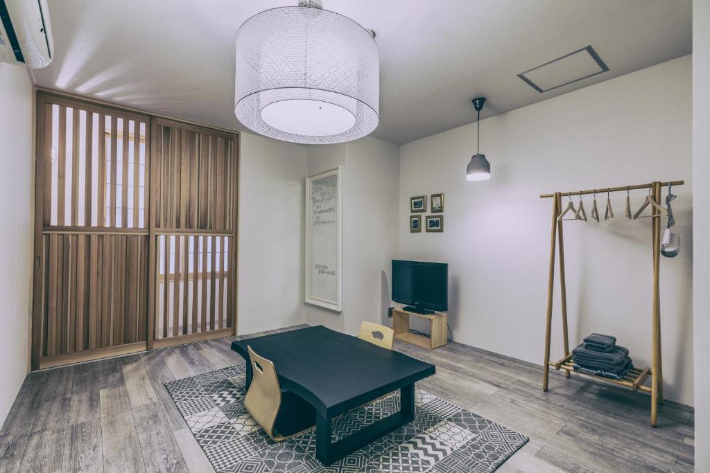 Ogawa Ryokan - Room With Futon Mat And Shared Bathroom