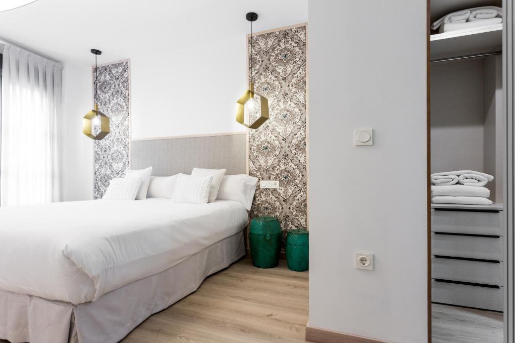 ELEVEN Apartments Real de la Carretería, by Homing U - 两卧室公寓