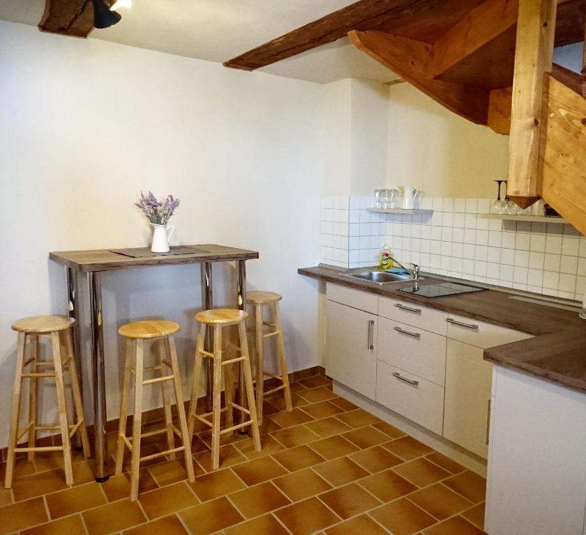 Kuchyň nebo kuchyňský kout v ubytování Hotel garni Tilia