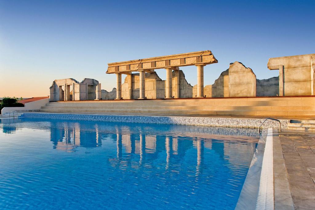 The swimming pool at or close to Kipriotis Village Resort