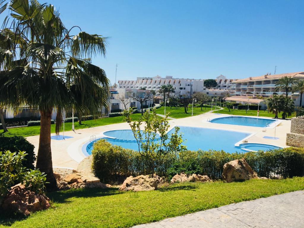 Fotografie z fotogalerie ubytování Apartamentos Jardines del Puerto Altamar v destinaci Alcossebre