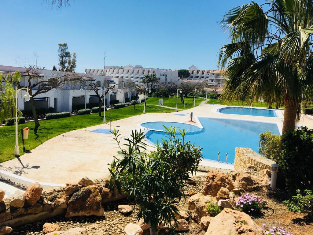 Fotografie z fotogalerie ubytování Apartamentos Jardines del Puerto Altamar v destinaci Alcossebre