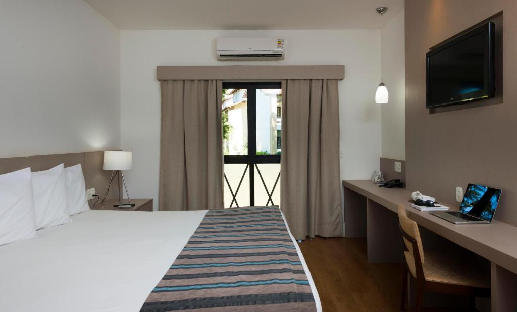  Flamboyant Hotel & Convention