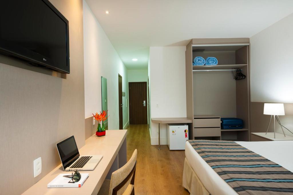  Flamboyant Hotel & Convention