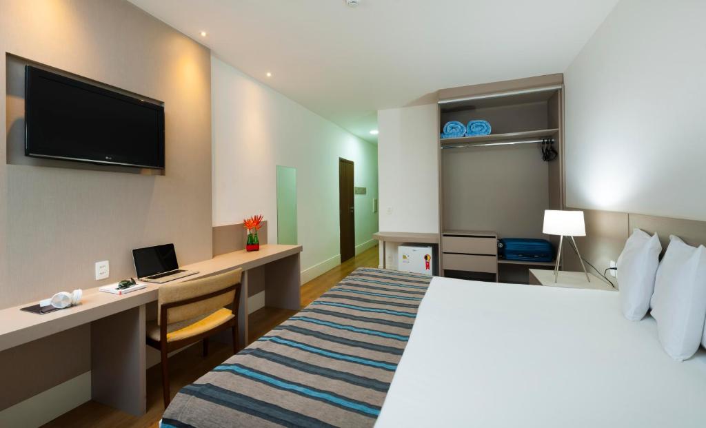  Flamboyant Hotel & Convention