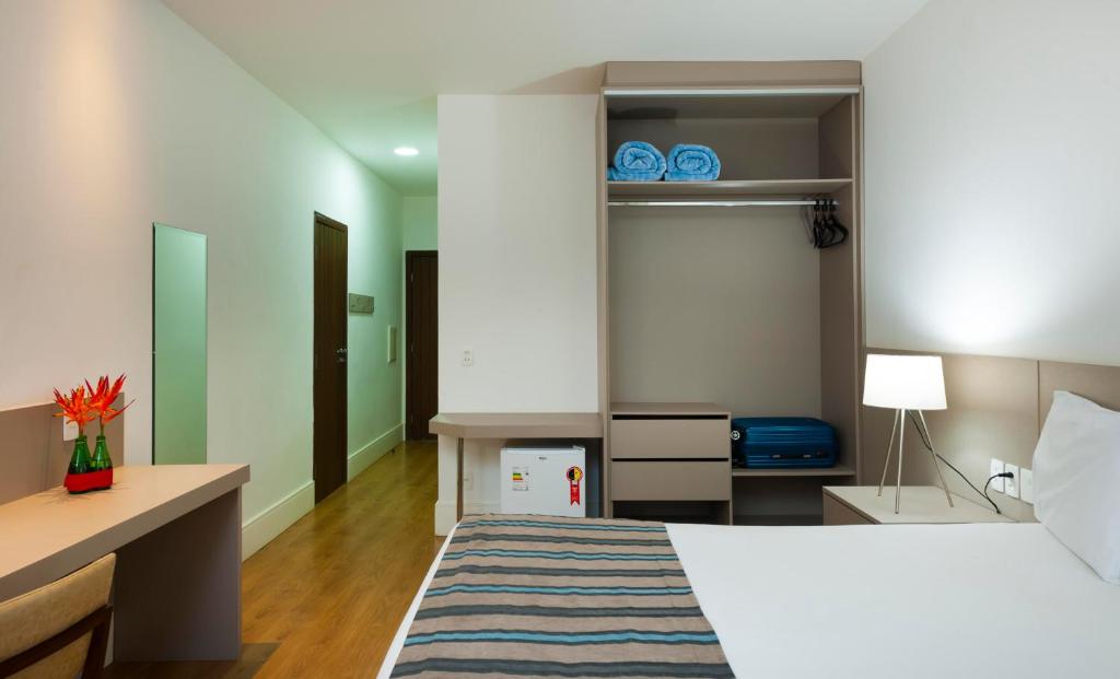  Flamboyant Hotel & Convention