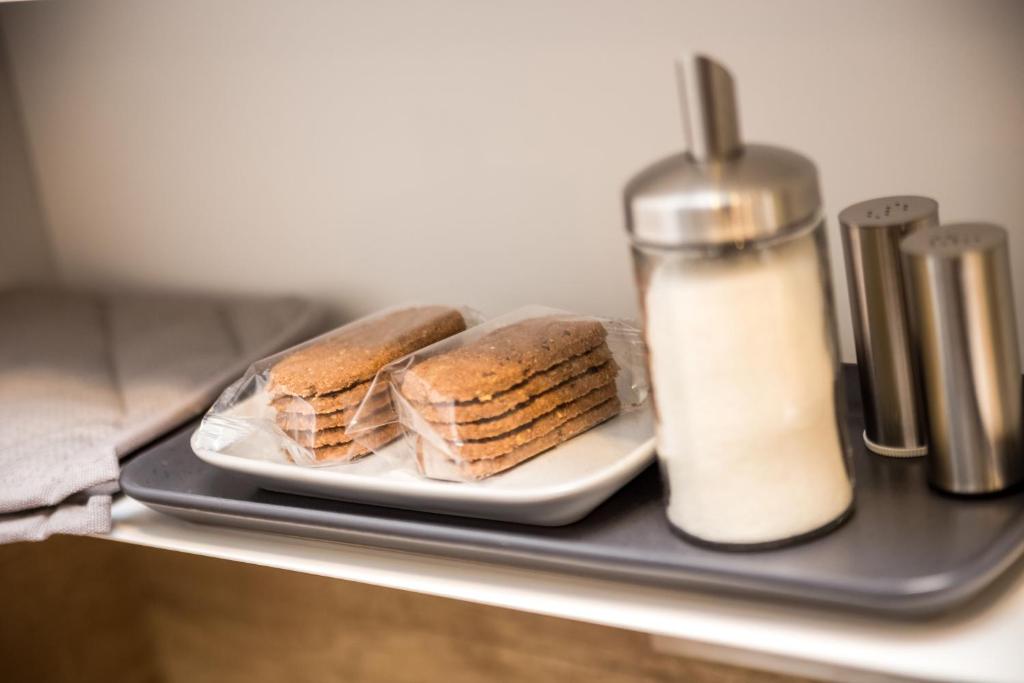 Number 1 Deluxe Apartments - 17