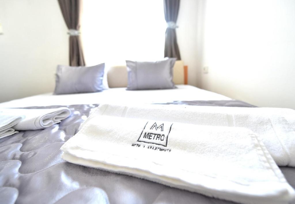 Postel nebo postele na pokoji v ubytování Villa Nina Hotel & Lounge bar